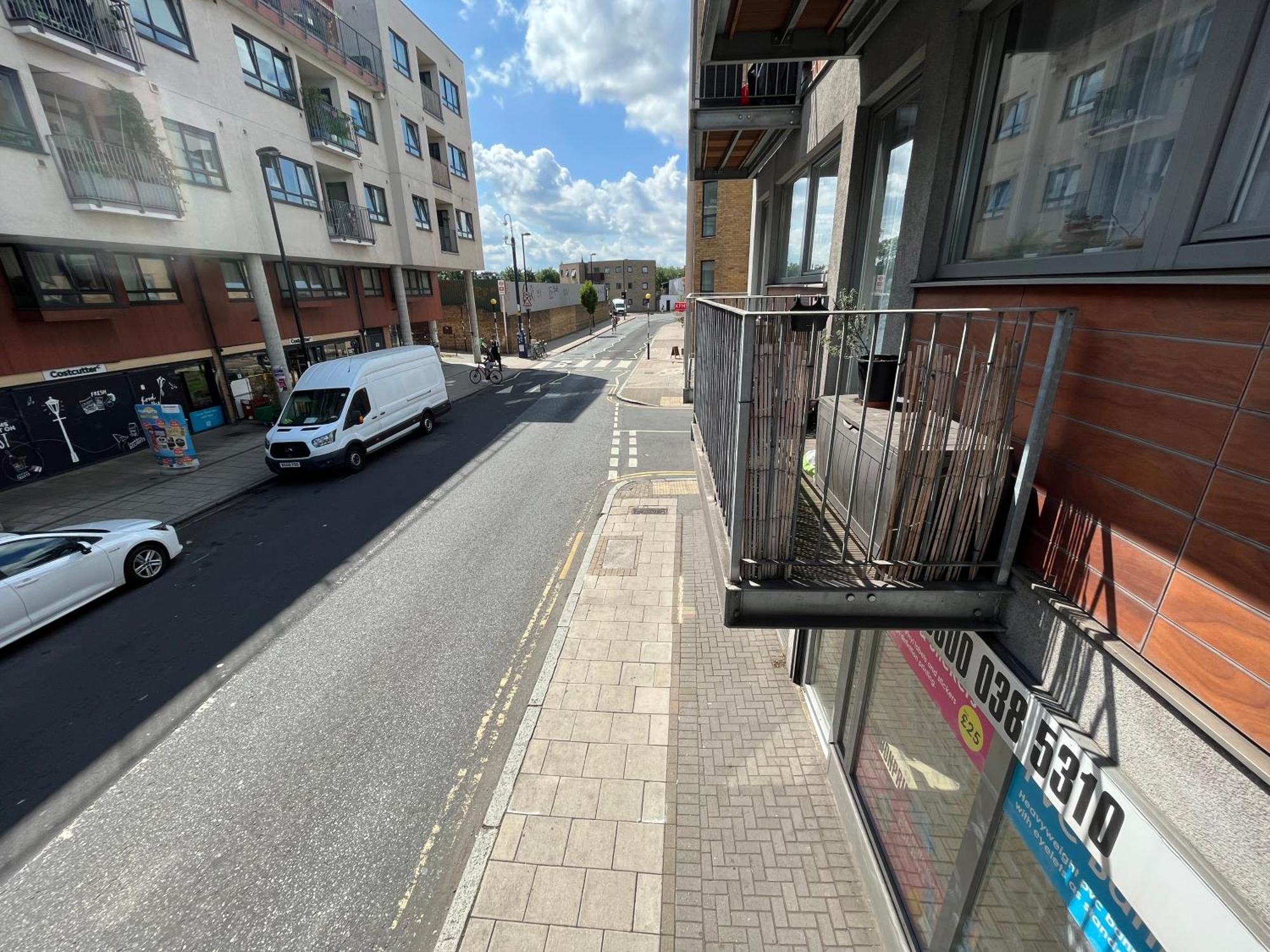 London Modern Flat Near Transports Apartment Екстериор снимка